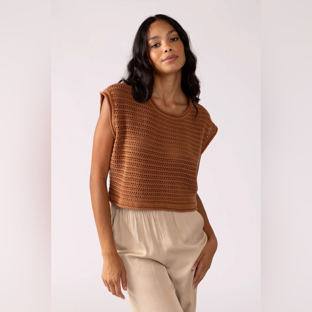 Z Supply Brown Quincey Brown Boxy Sleeveless Muscle Sweater-‎ Medium